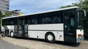 Foto des Busses, außen